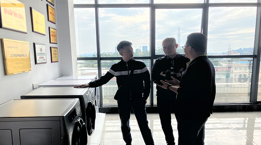 廣交會(huì)熱度延續(xù)，金環(huán)電器再迎考察團(tuán)